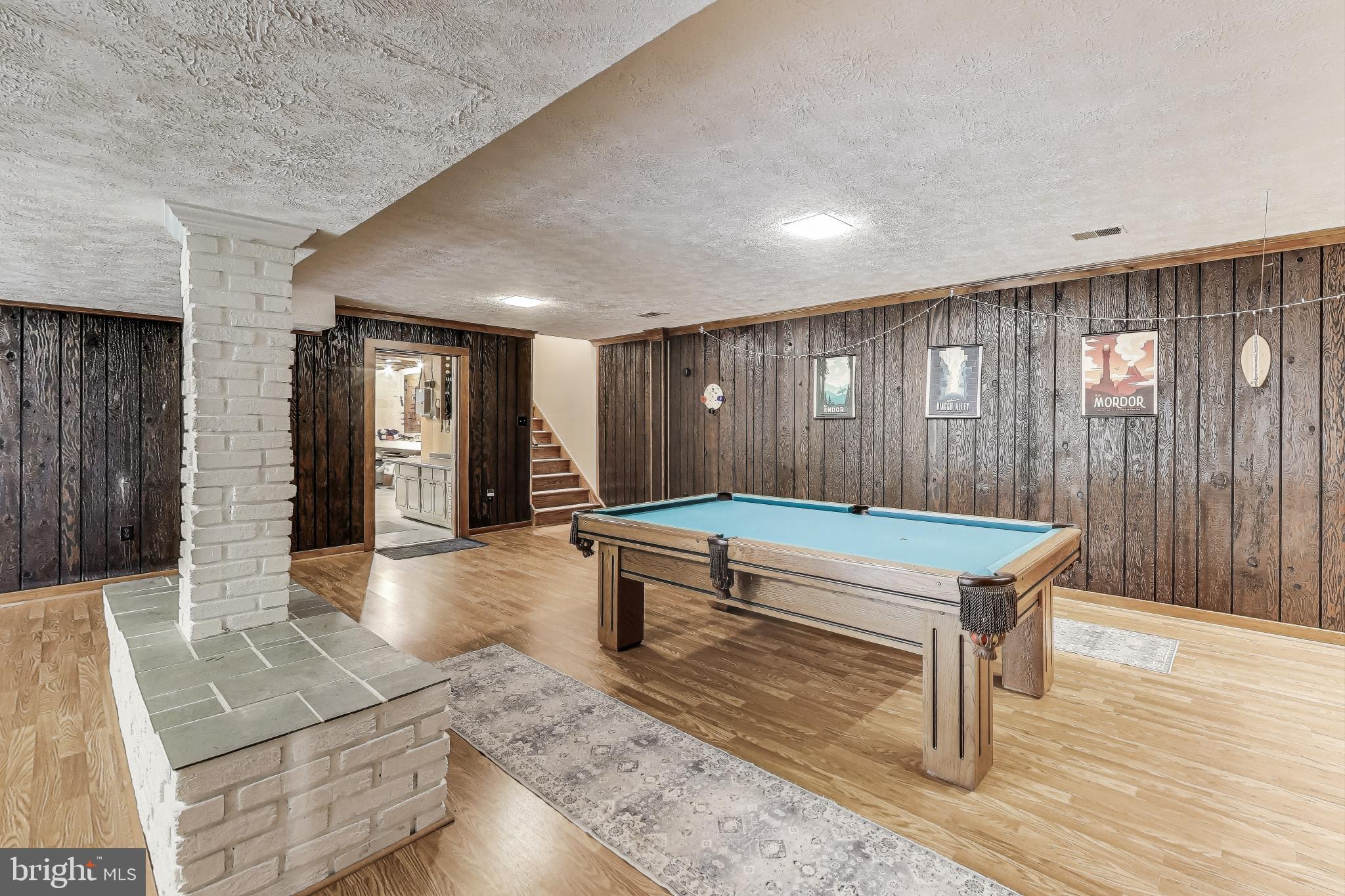 NEAR CLIFTON - Residential