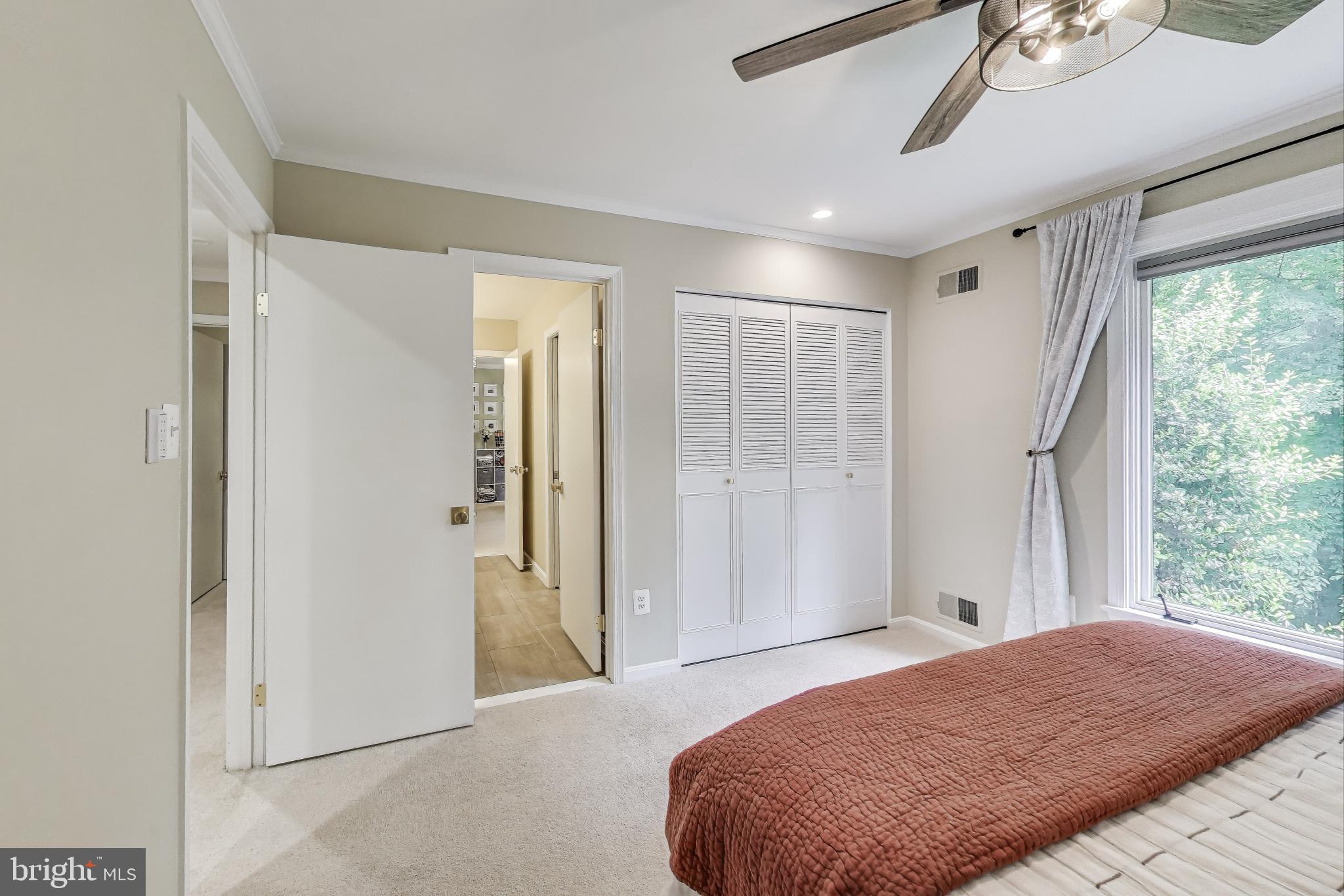 NEAR CLIFTON - Residential