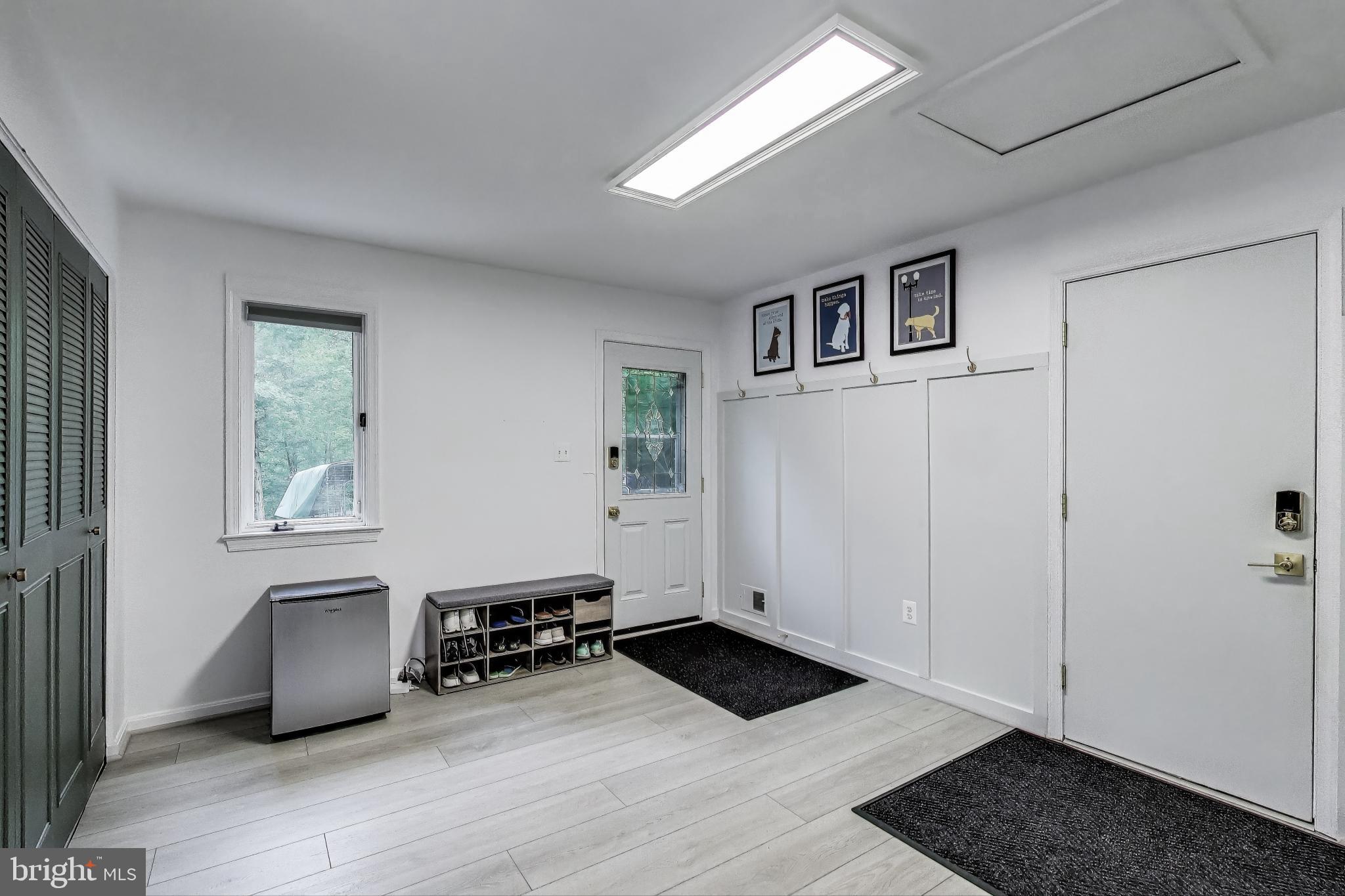 NEAR CLIFTON - Residential