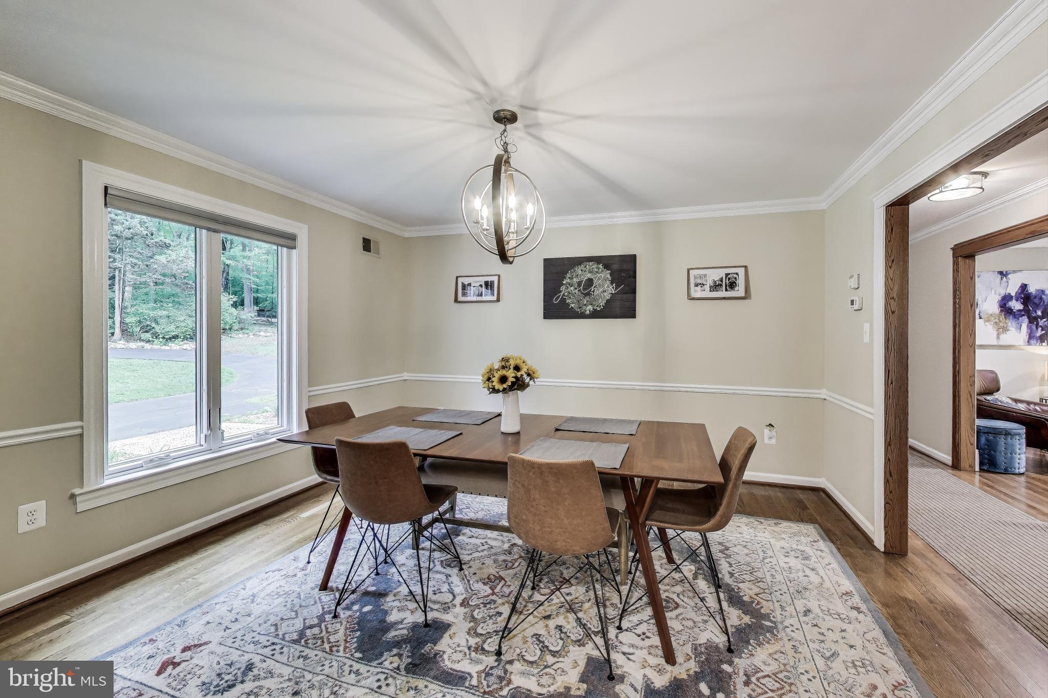 NEAR CLIFTON - Residential