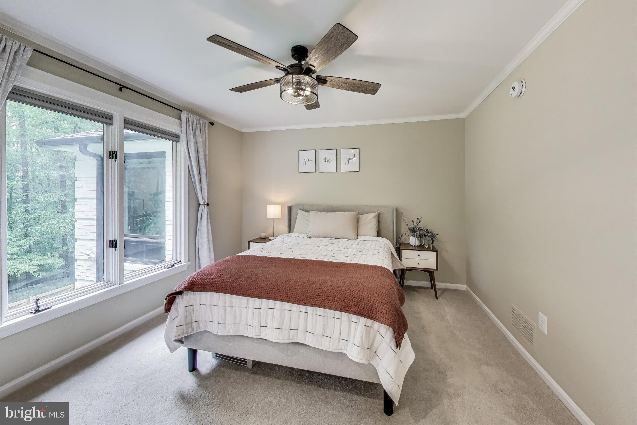 NEAR CLIFTON - Residential