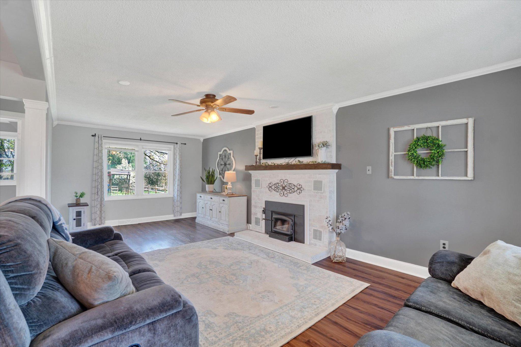 40 INDEPENDENCE DRIVE