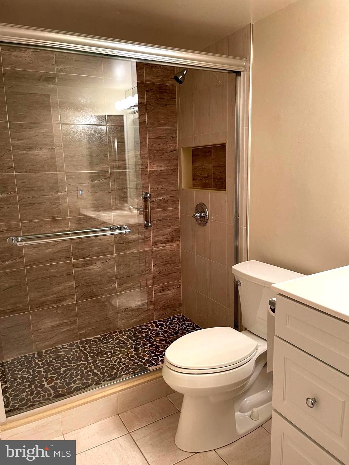 LEISURE WORLD - Residential Lease