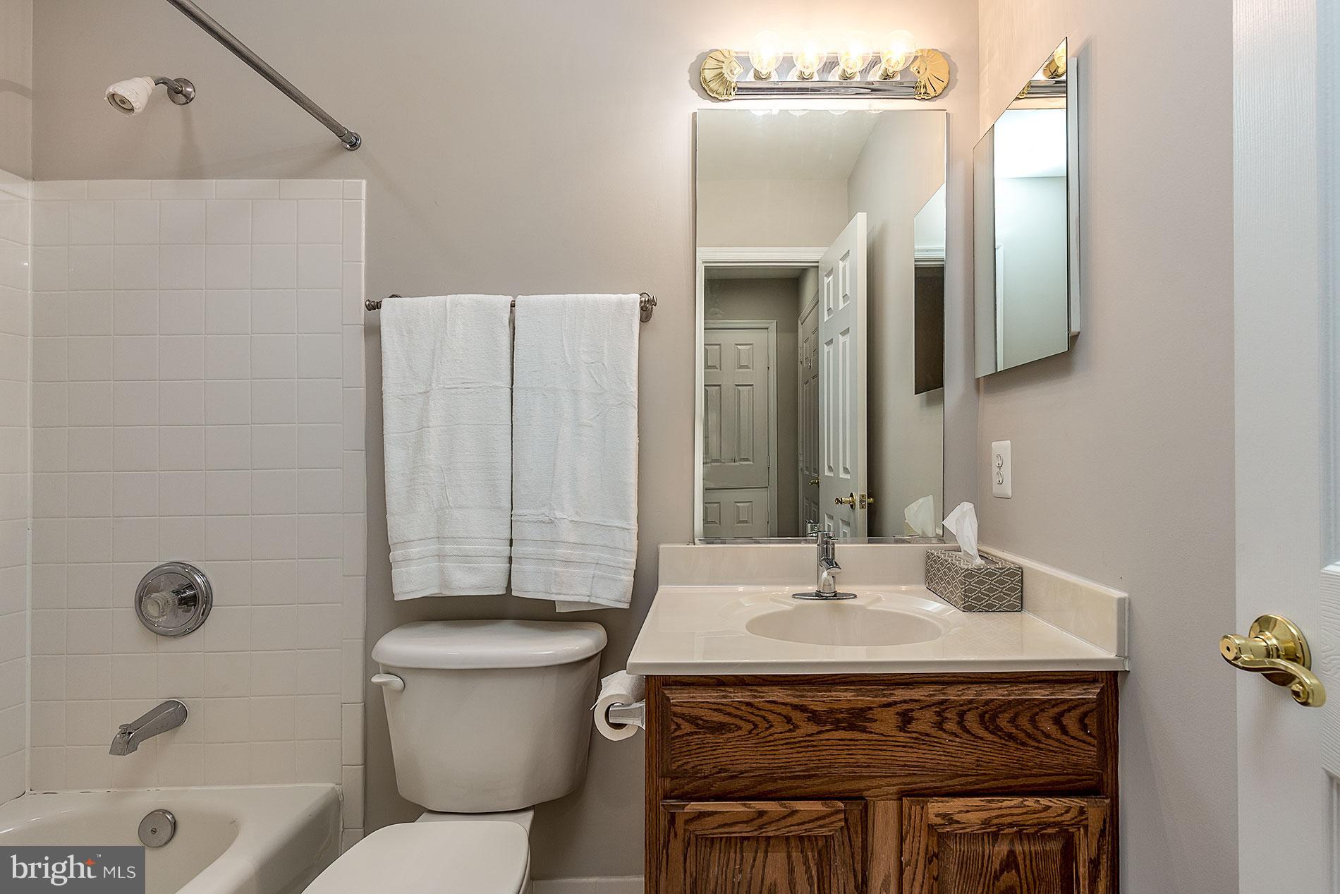 CREEKSIDE - Residential