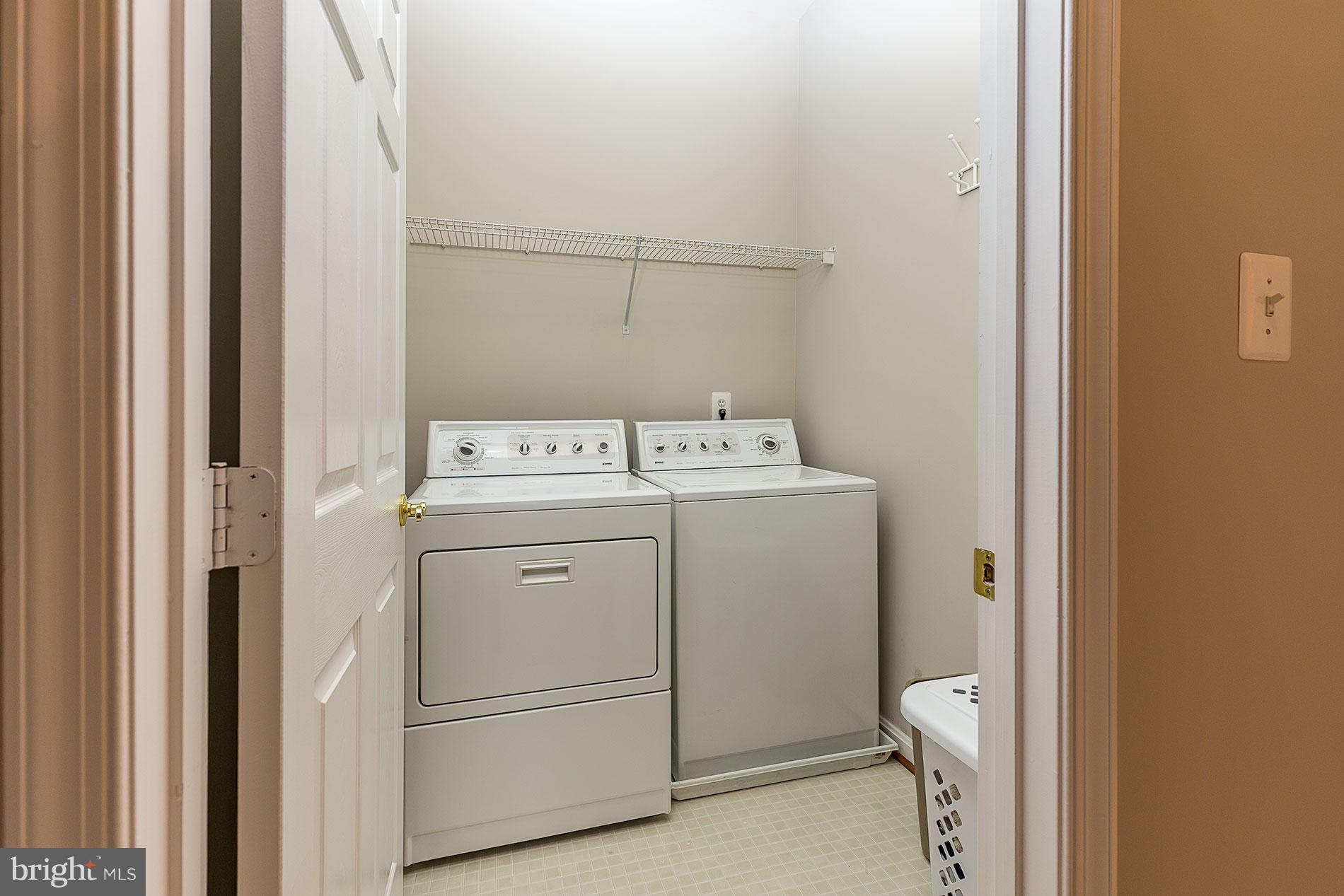 CREEKSIDE - Residential