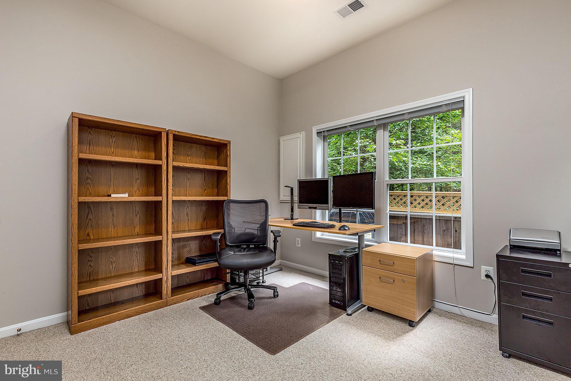 CREEKSIDE - Residential