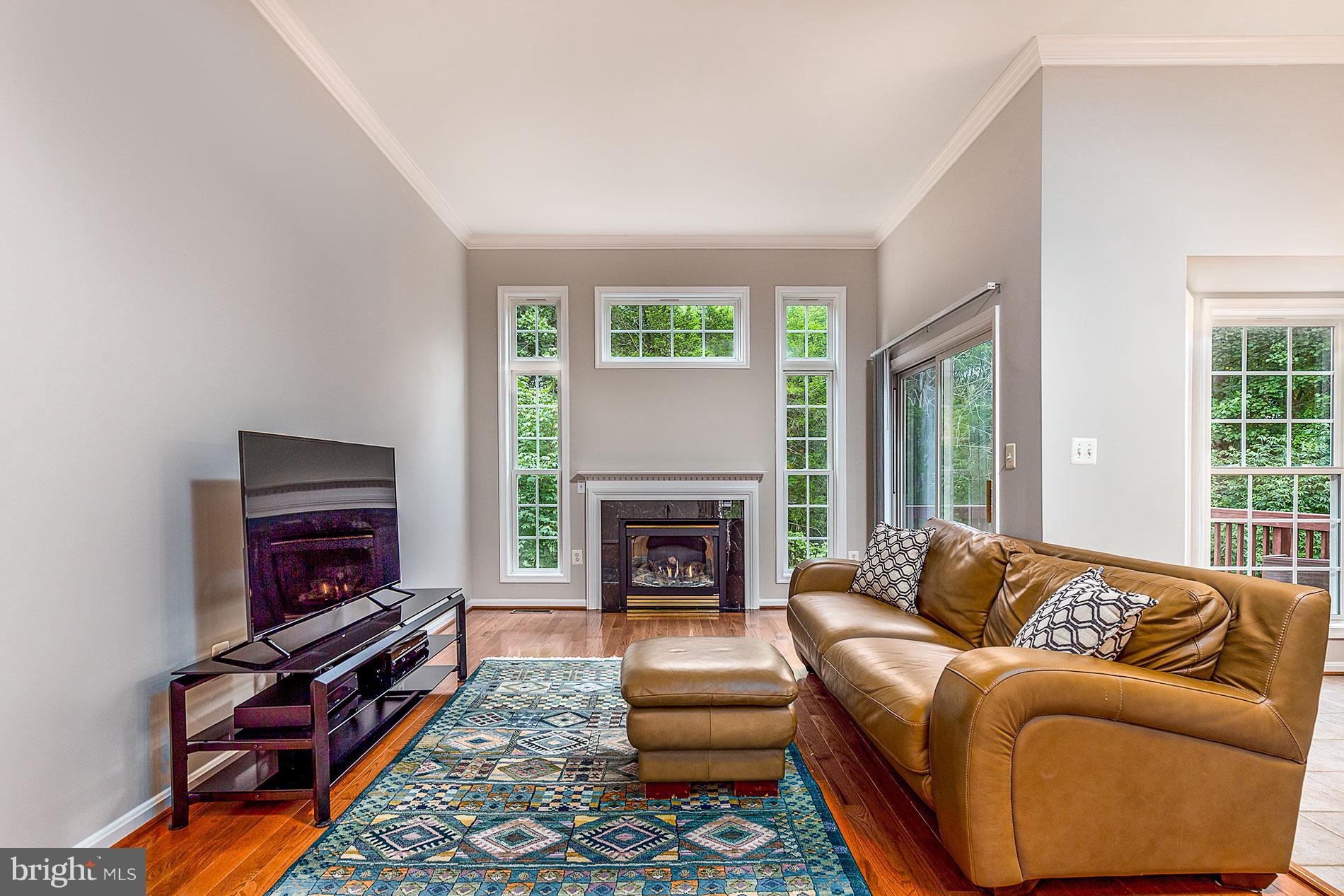 CREEKSIDE - Residential