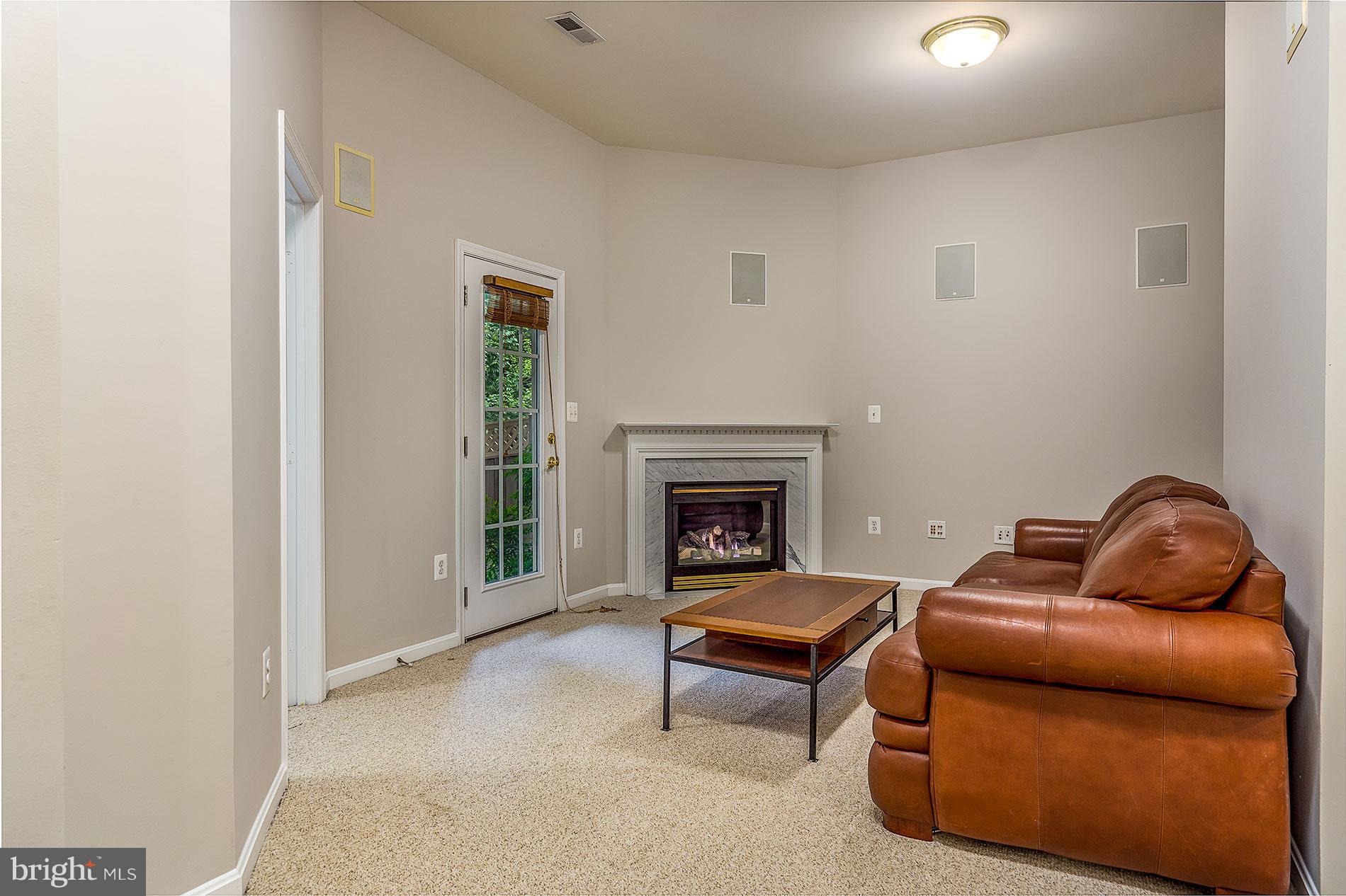 CREEKSIDE - Residential