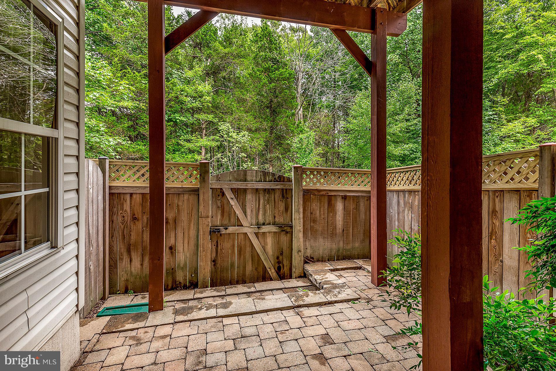 CREEKSIDE - Residential