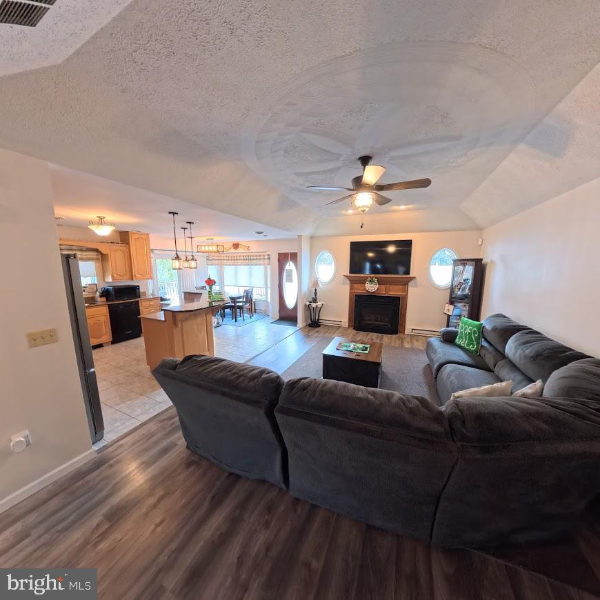 CRESSWELL GARDENS - Residential