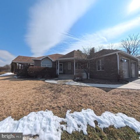 Homes For Sale - 4 Linden Court<br/> ASHLAND, PA 17921