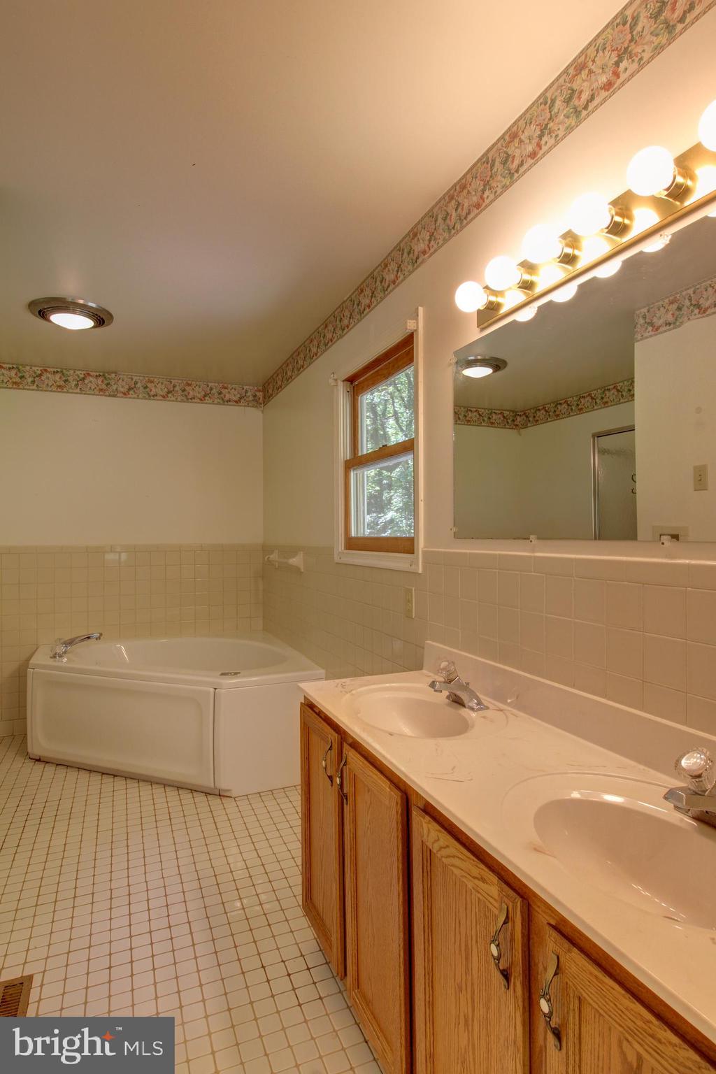 GID BROWN HOLLOW - Residential