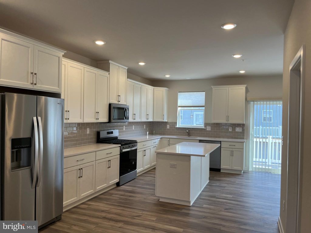 Photo of 40 Anderson Dr, BRIDGEPORT, PA 19405 (MLS # PAMC2169424)