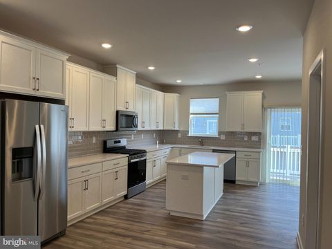 Photo of 40 Anderson Dr, BRIDGEPORT, PA 19405 (MLS # PAMC2169424)