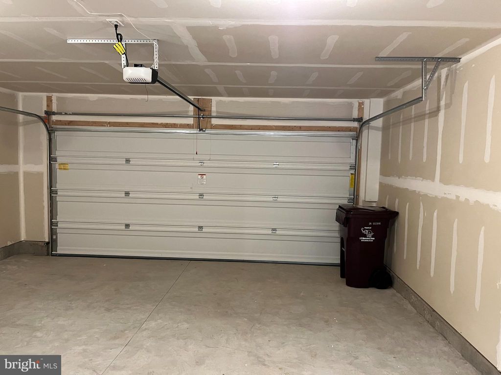 Photo of 40 Anderson Dr, BRIDGEPORT, PA 19405 (MLS # PAMC2169424)