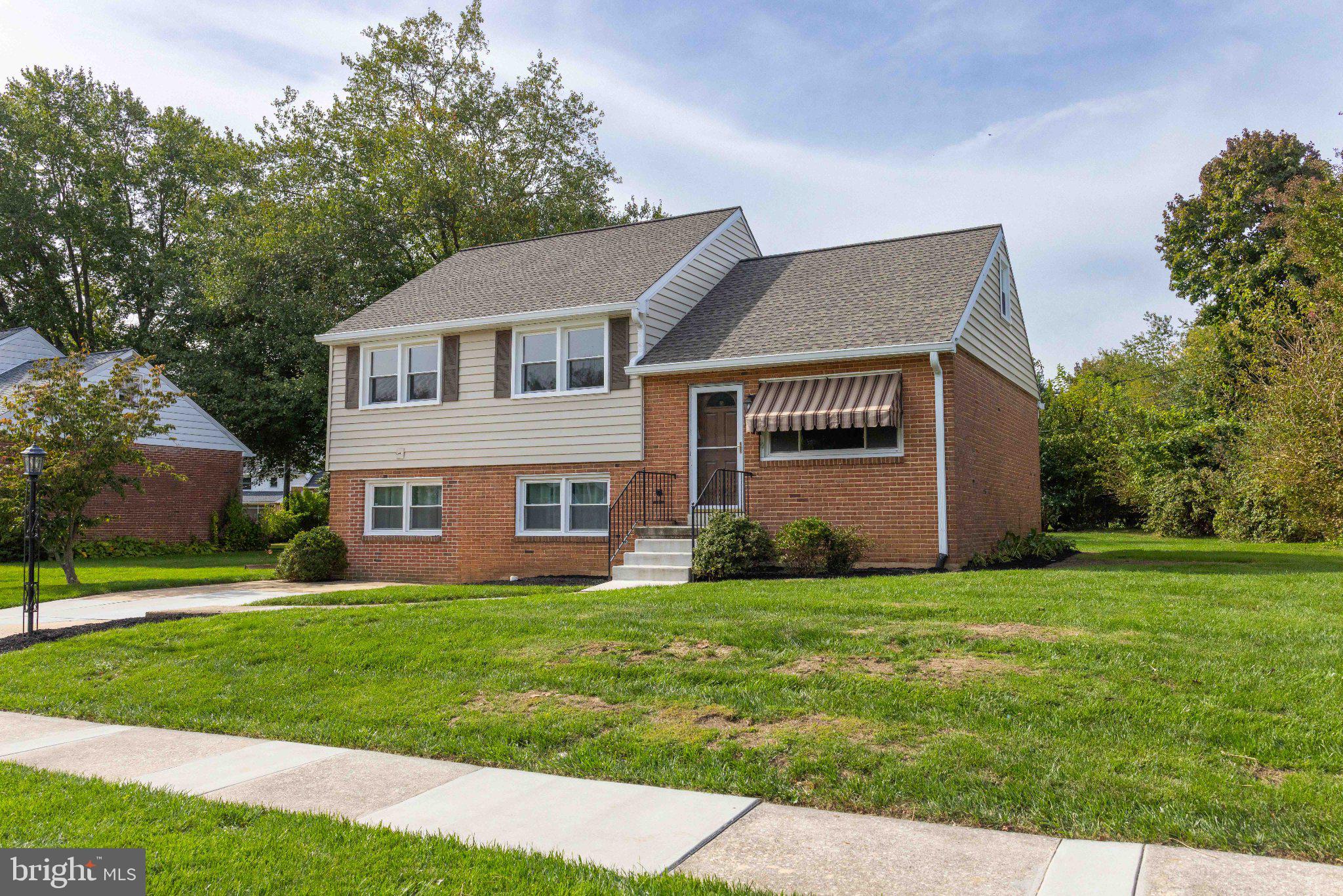 2615 E ROBINO DRIVE