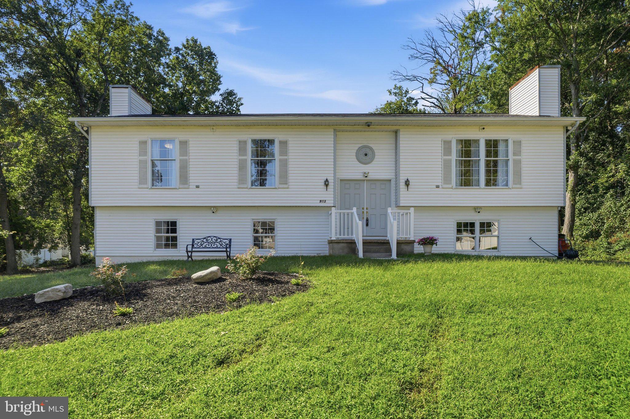 913 FAWN AVENUE