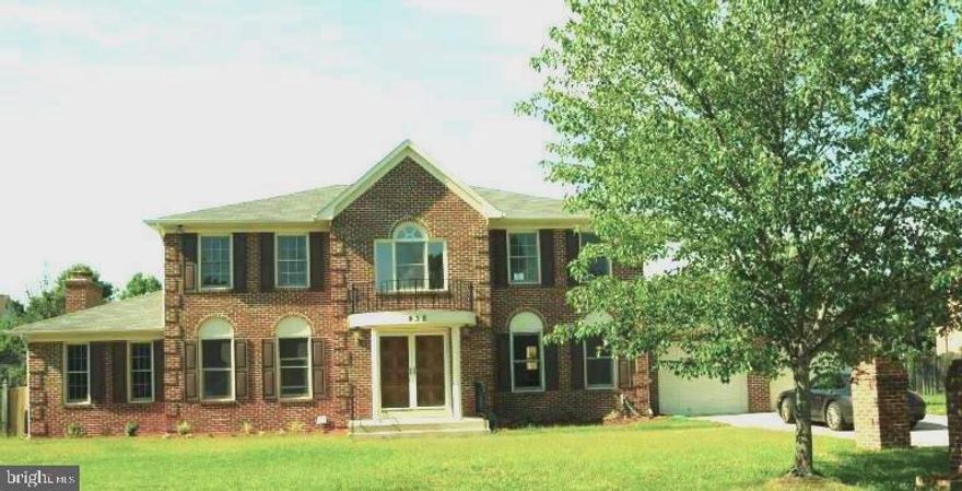 The property is priced to sell and nestled in the beautiful Tantallion  North Community.  There are 4 bedrooms on the upper level and 2 full bath (one in master bedroom) 4 additional bedrooms are in the basement as well as another full bath.  The half bathroom located on the first floor is perfect for guests. There are 2 wood burning fireplaces located in the basement recreation room and the upstairs family room. 
THE SHOWING DAYS ARE FRIDAY AND SATURDAY ALL DAY AND SUNDAY FROM 10am until 4pm. 
This property has so much to offer including brand new wall to wall carpeting on the upper and main levels.

HVAC 3yrs old or less, the roof was replaced in 2017