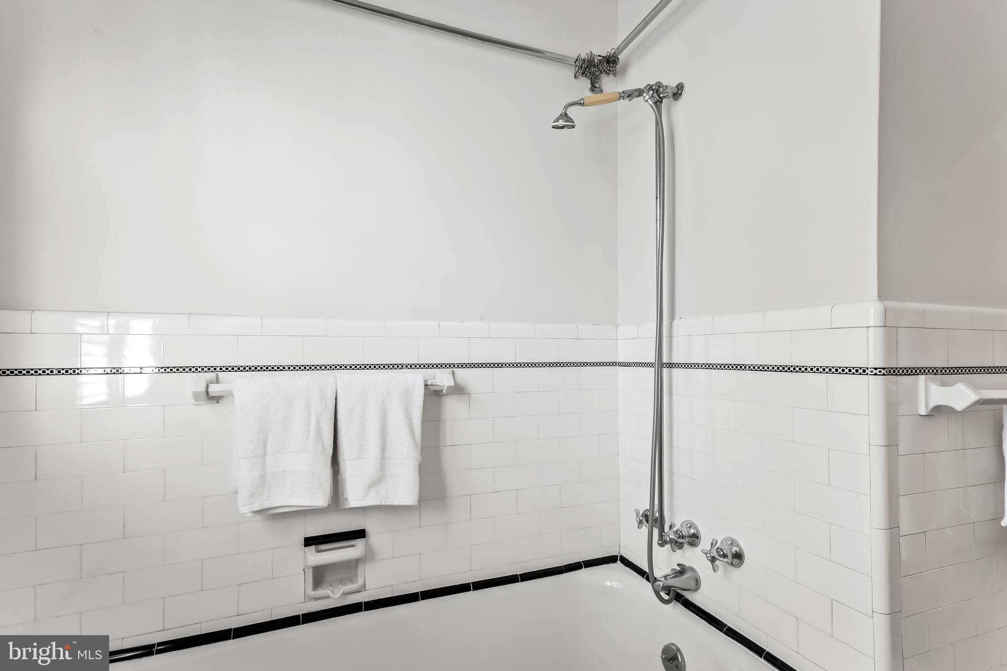 HOMELAND HISTORIC DISTRICT - Residential