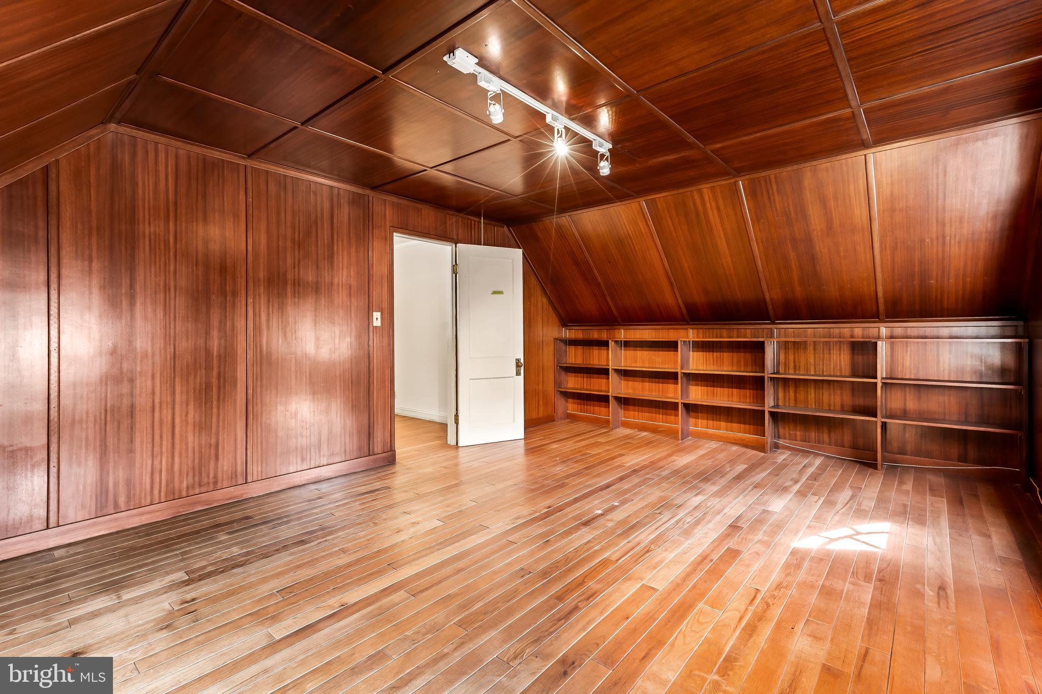 HOMELAND HISTORIC DISTRICT - Residential