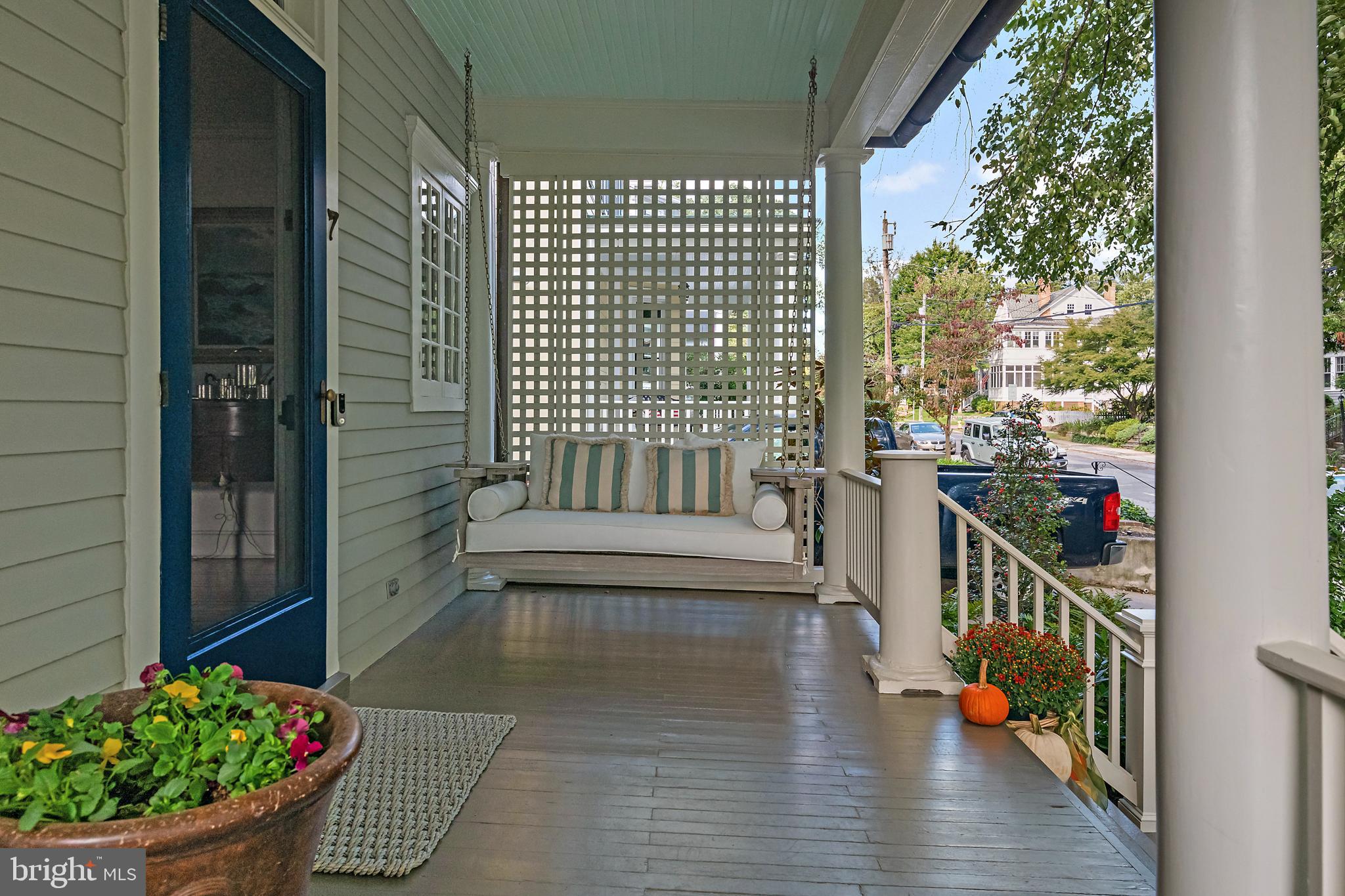 MURRAY HILL - Residential