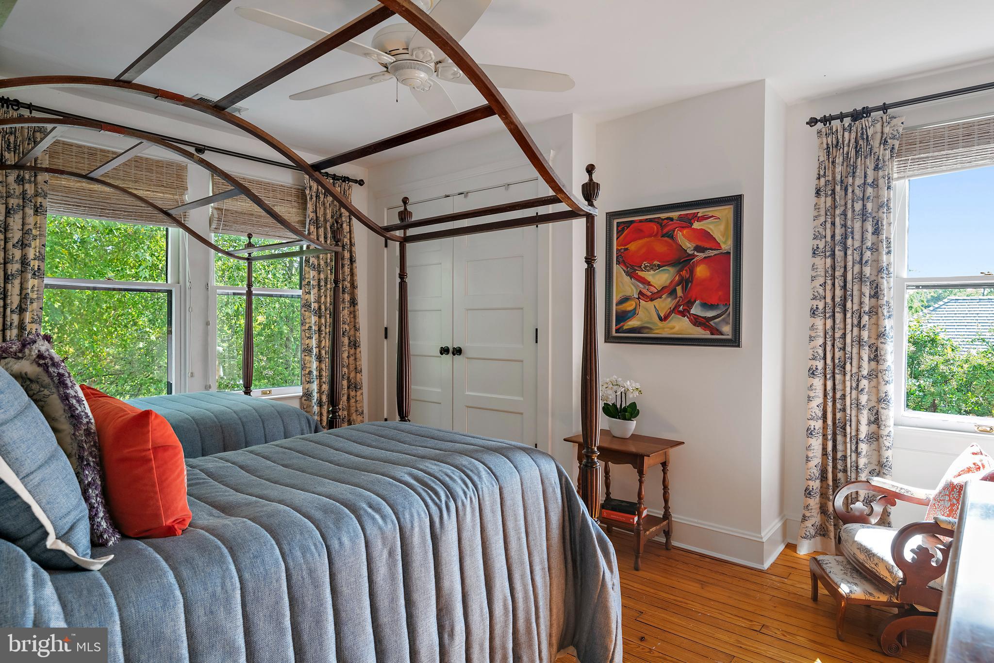 MURRAY HILL - Residential