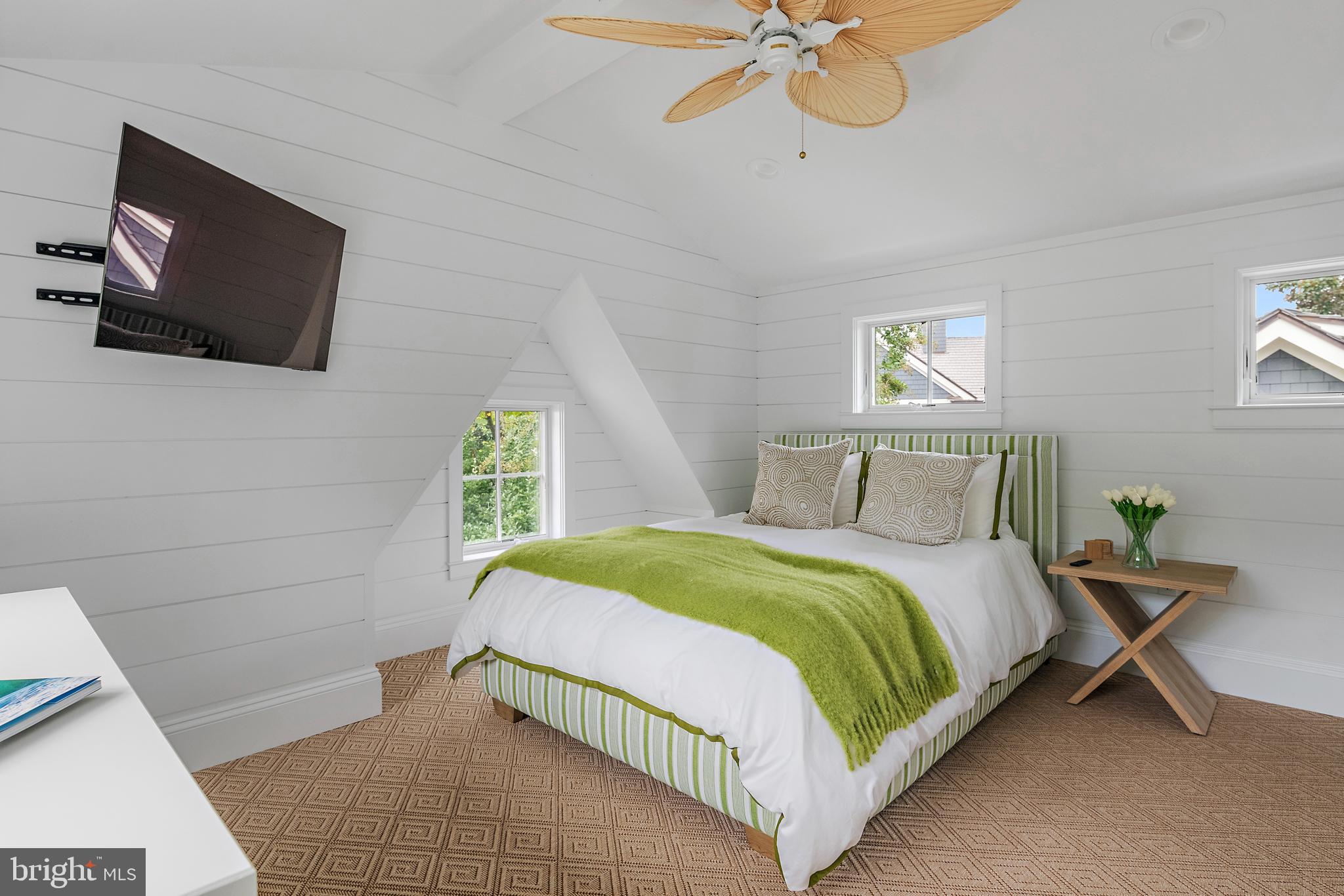 MURRAY HILL - Residential