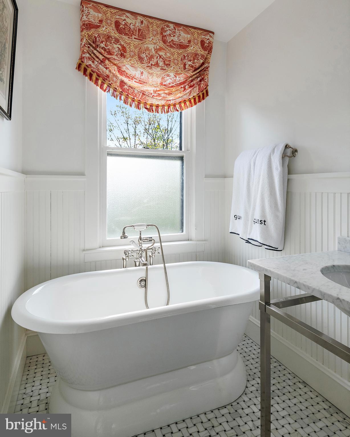 MURRAY HILL - Residential