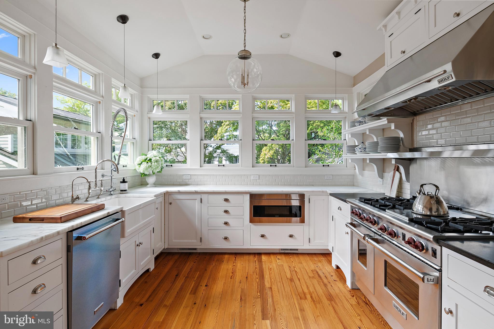 MURRAY HILL - Residential