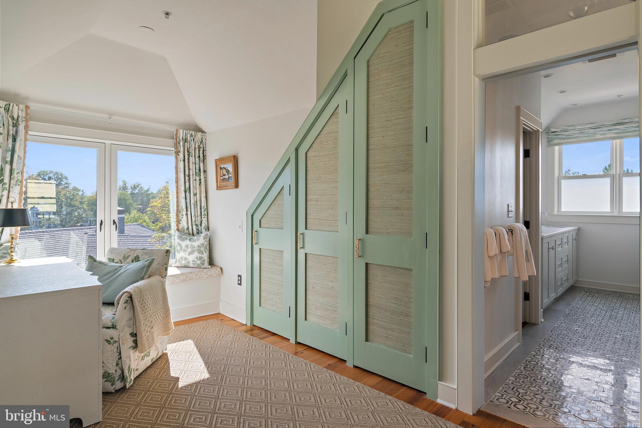 MURRAY HILL - Residential