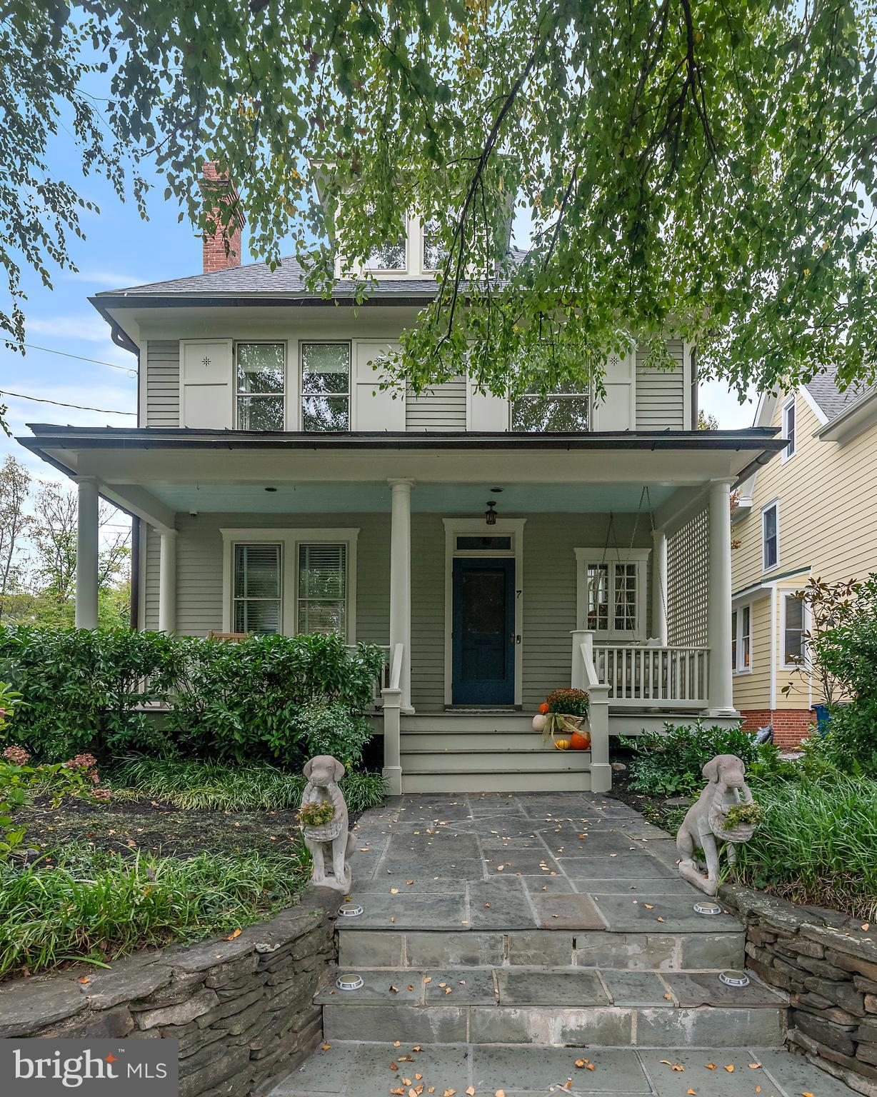 MURRAY HILL - Residential