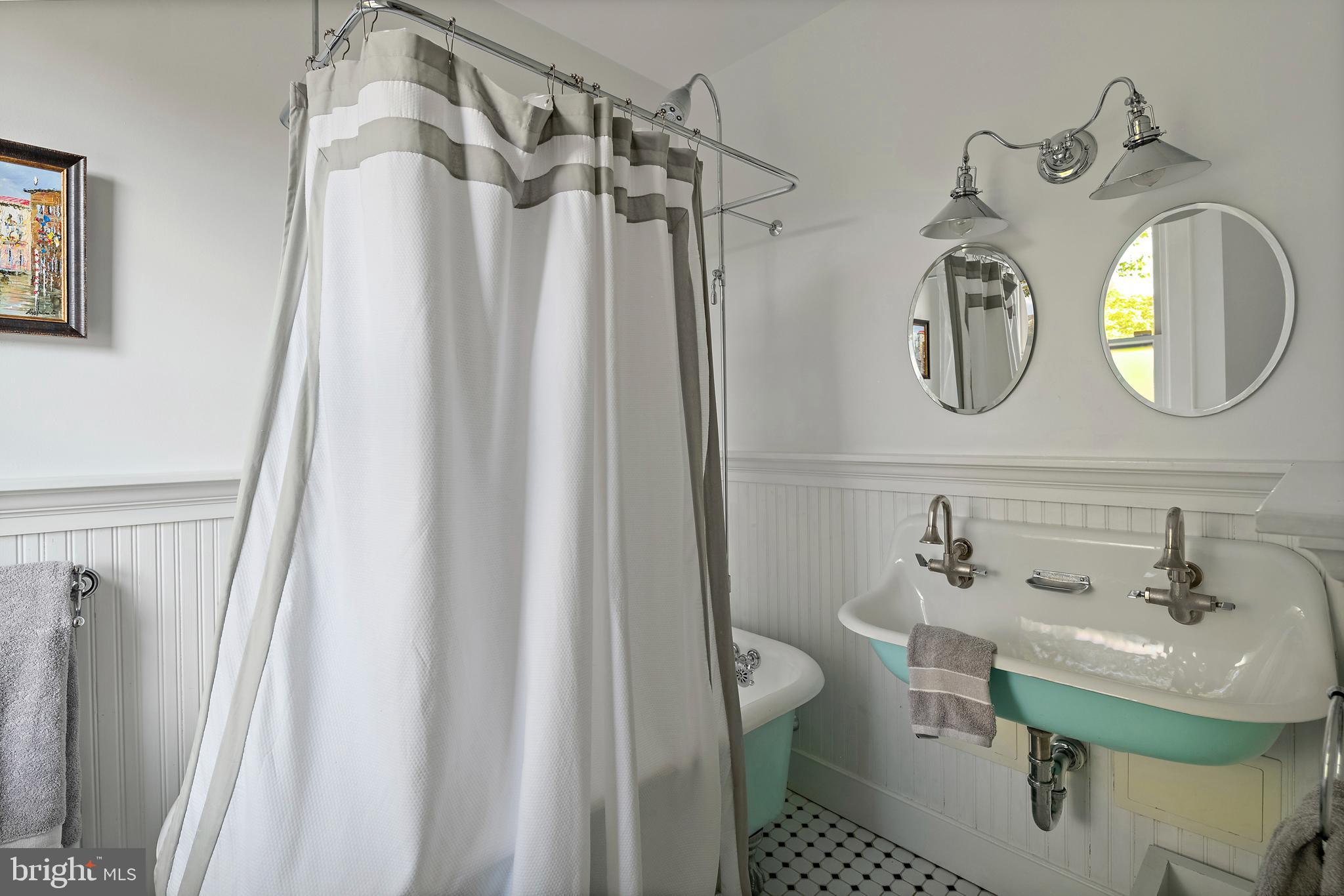 MURRAY HILL - Residential