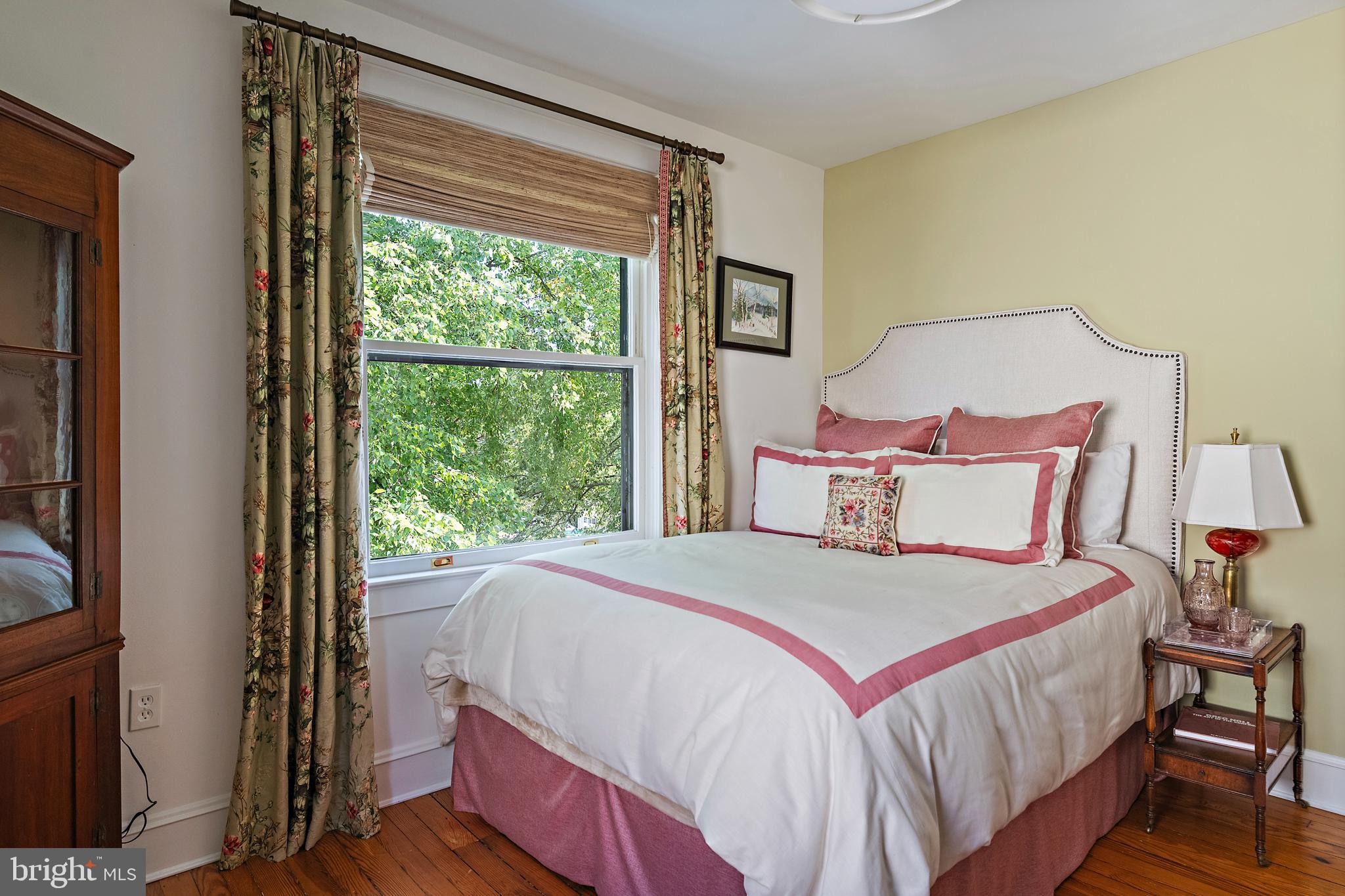 MURRAY HILL - Residential