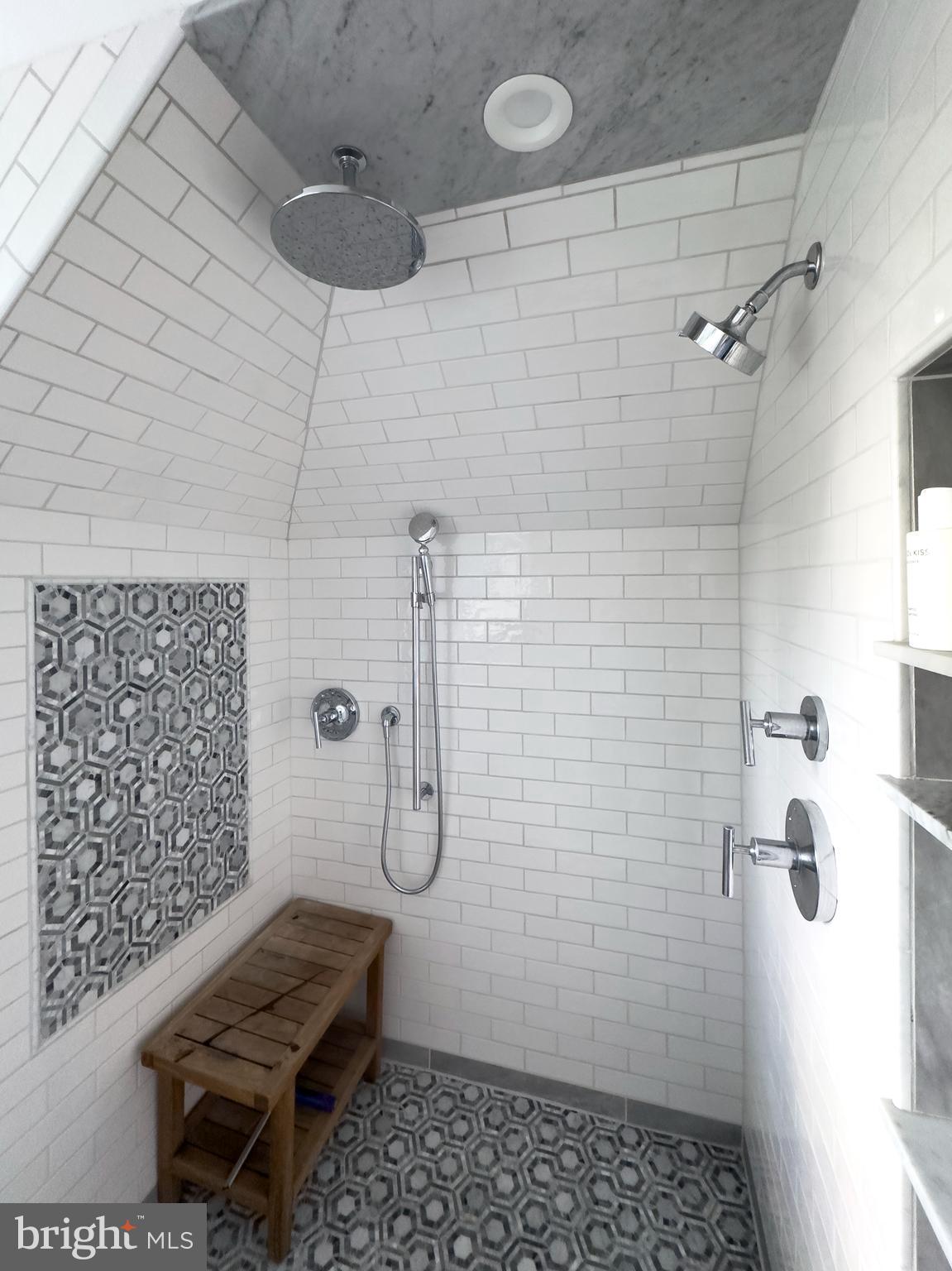 MURRAY HILL - Residential