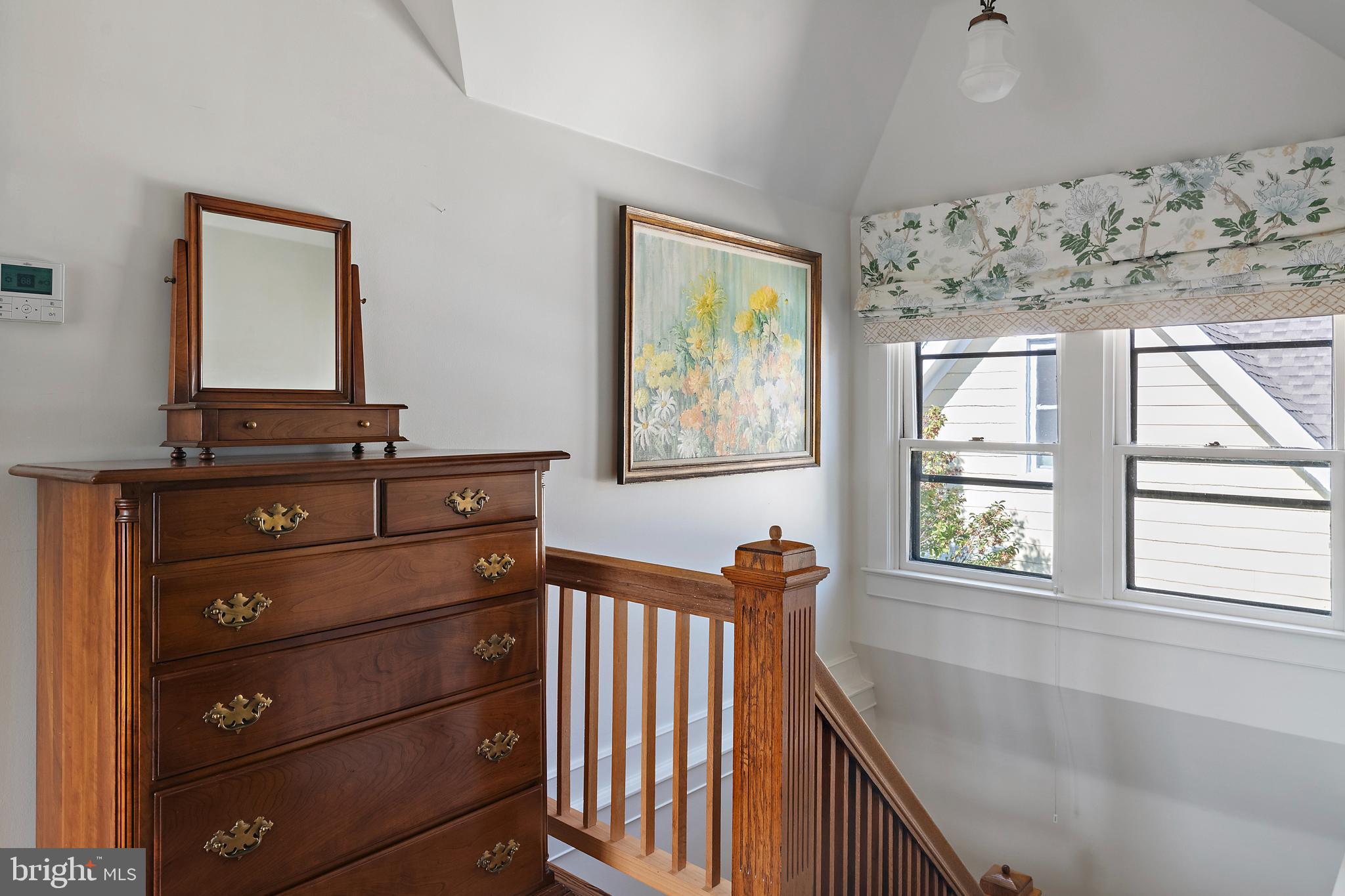 MURRAY HILL - Residential