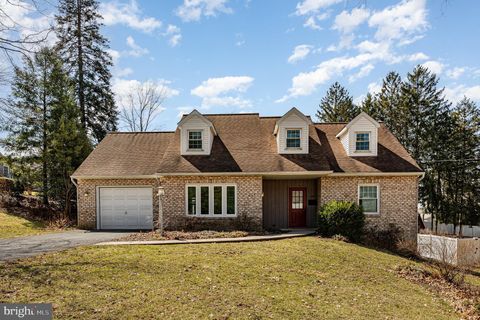 Photo of 1038 S Mount Joy Street, ELIZABETHTOWN, PA 17022 (MLS # PALA2065592)