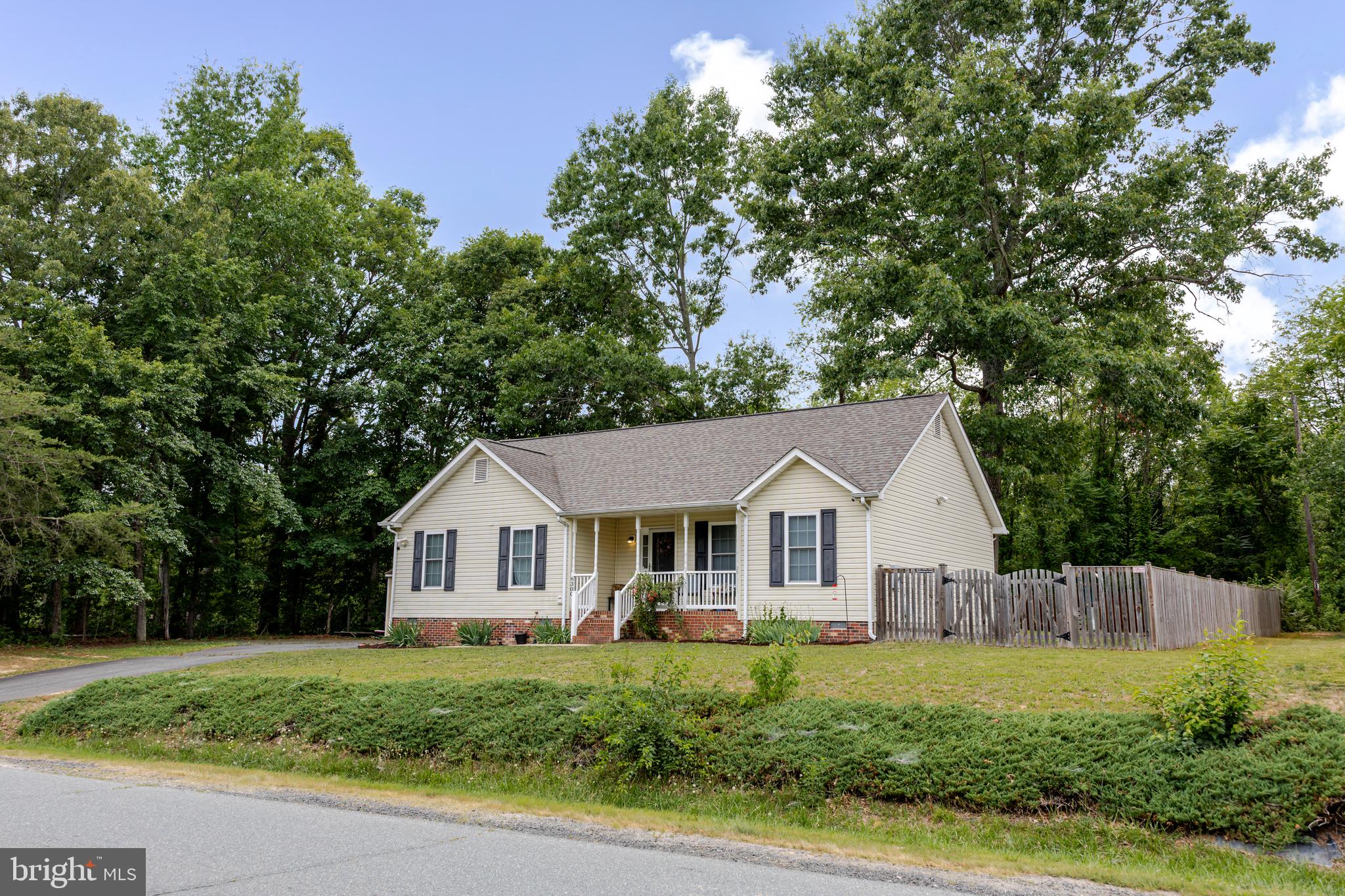 6300 TAVERNEER LANE