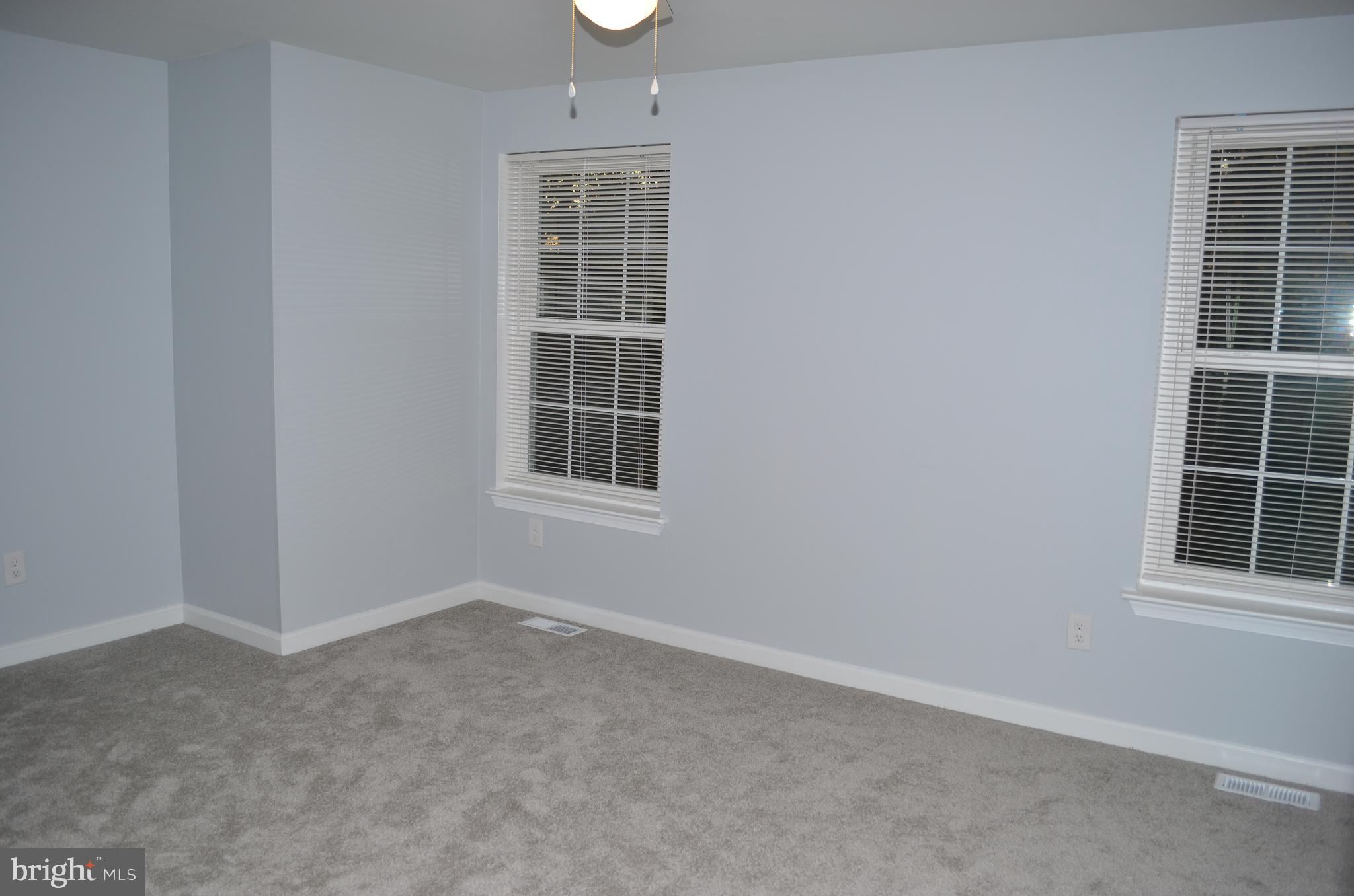 RIVERSIDE - Residential Lease