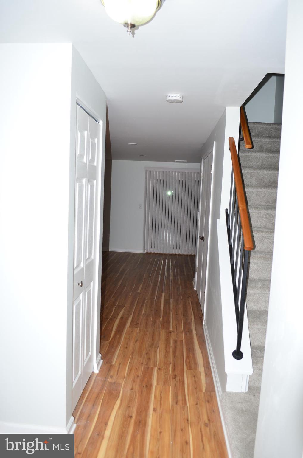 RIVERSIDE - Residential Lease