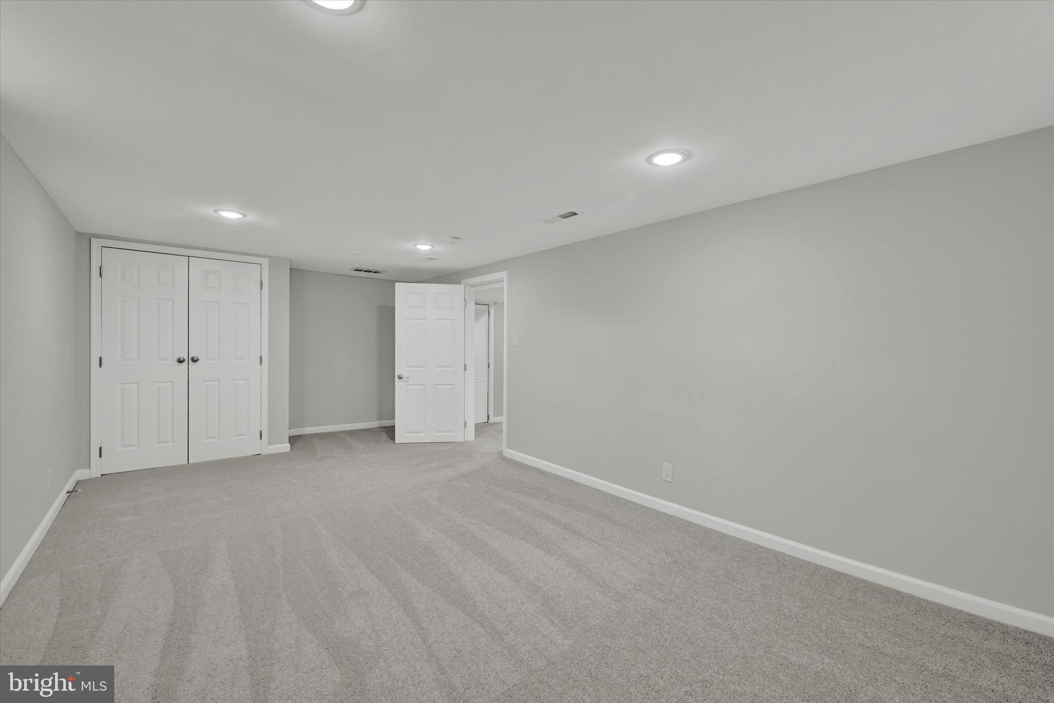 HOWARD PARK - Residential