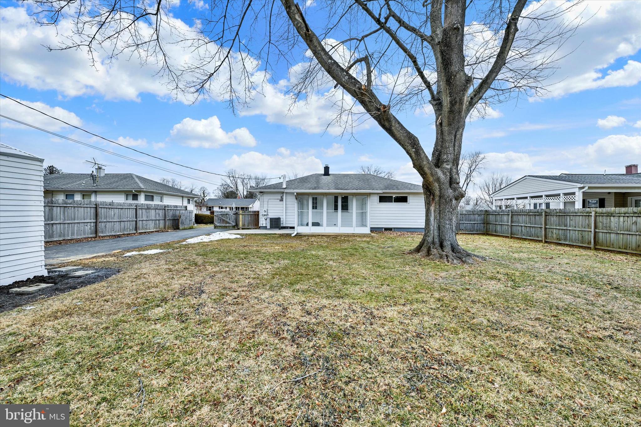 HOWARD PARK - Residential