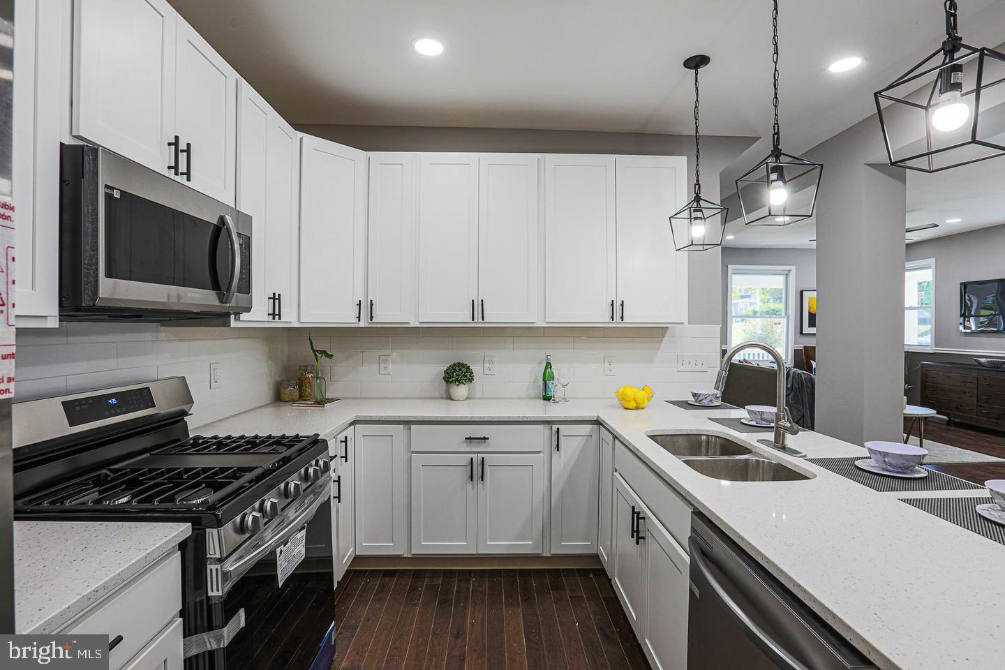 FAIRMONT - Residential Lease