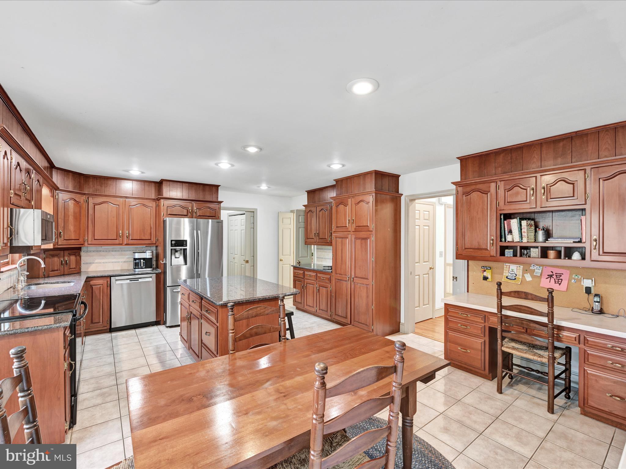 HEMPFIELD AREA - Residential