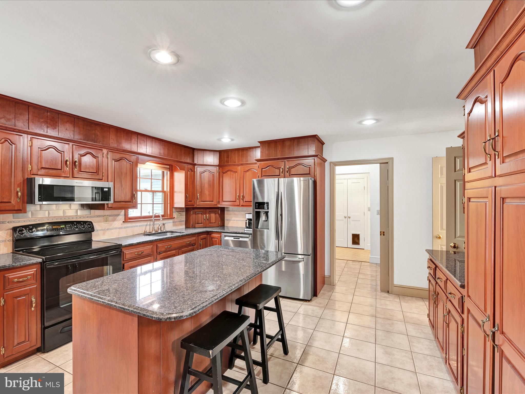 HEMPFIELD AREA - Residential