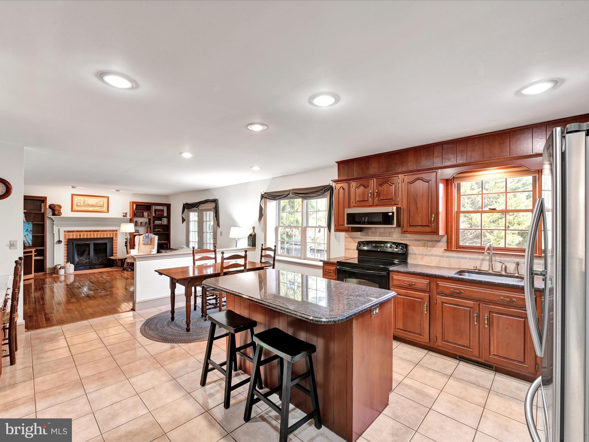 HEMPFIELD AREA - Residential