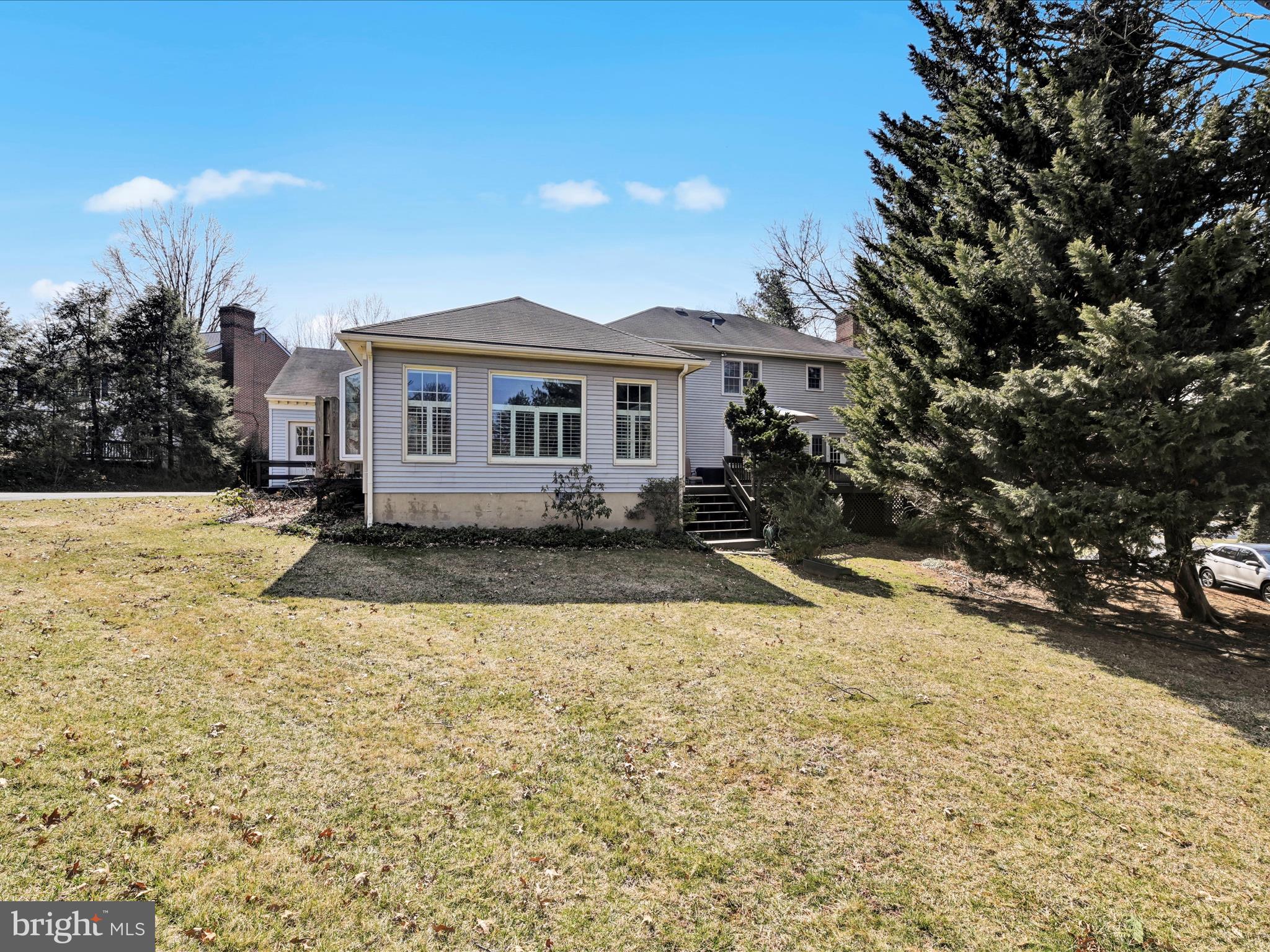 HEMPFIELD AREA - Residential