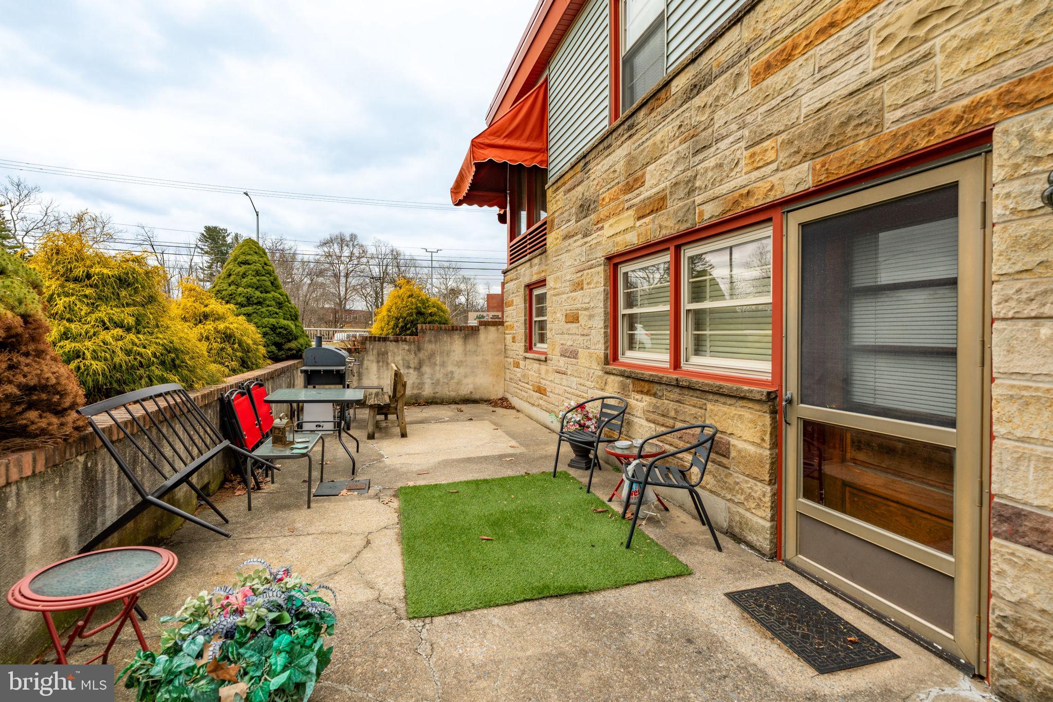 425 W MAIN STREET