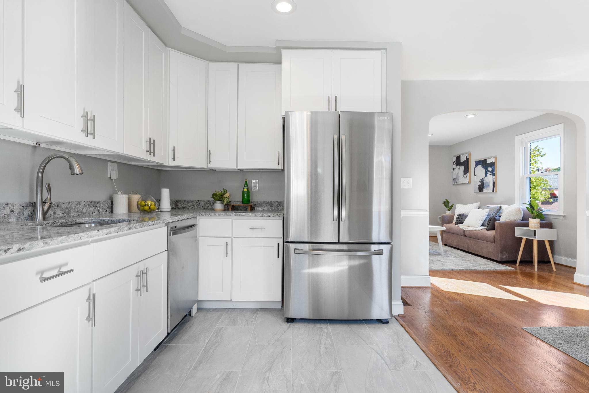 EDNOR GARDENS - LAKESIDE - Residential