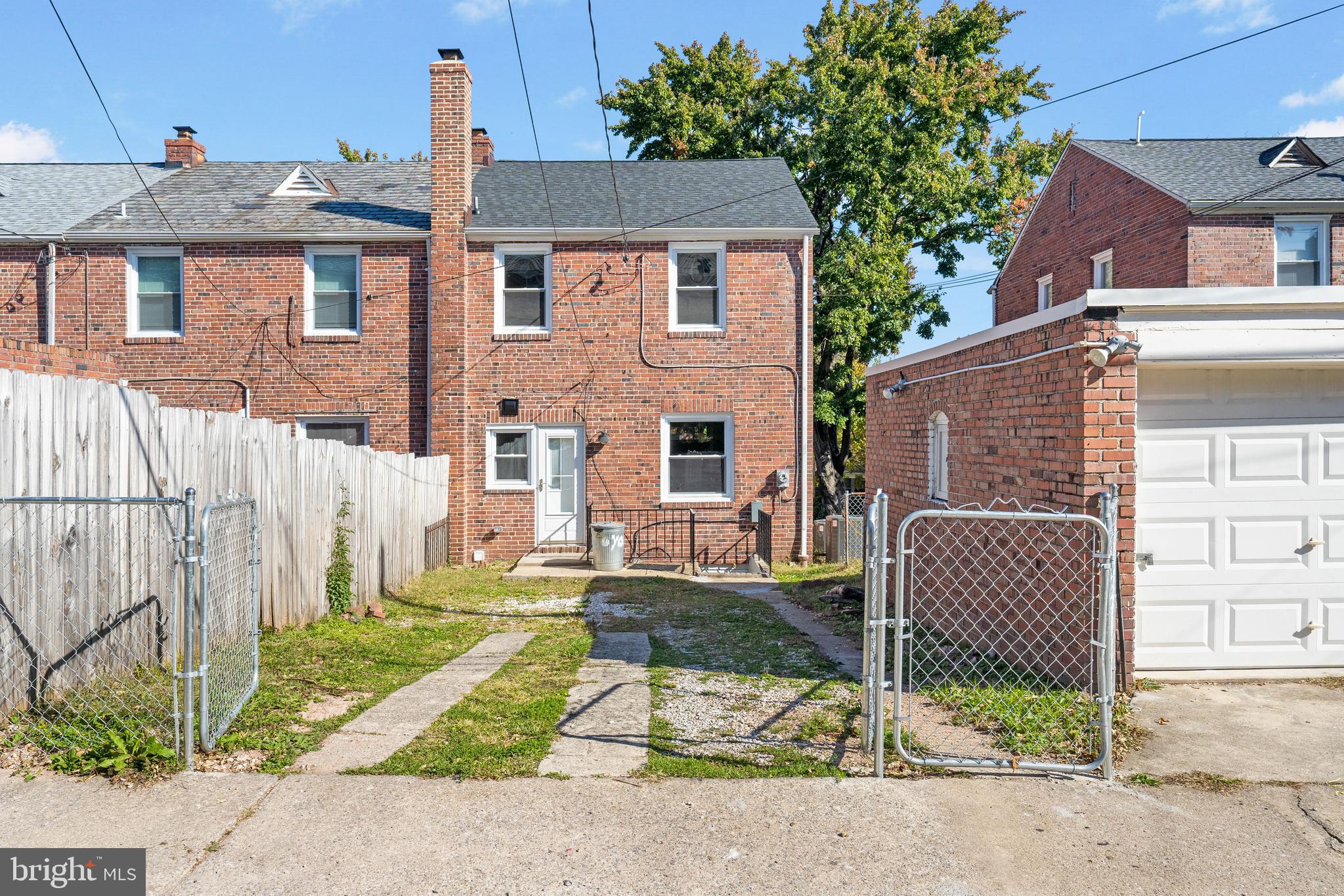 EDNOR GARDENS - LAKESIDE - Residential