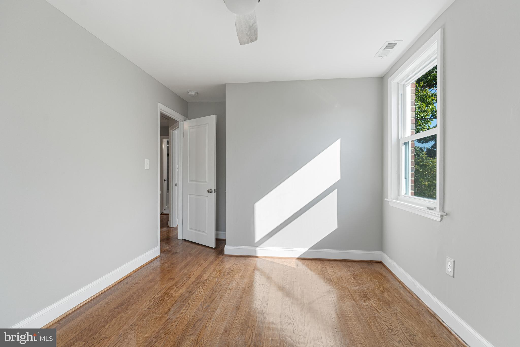 EDNOR GARDENS - LAKESIDE - Residential